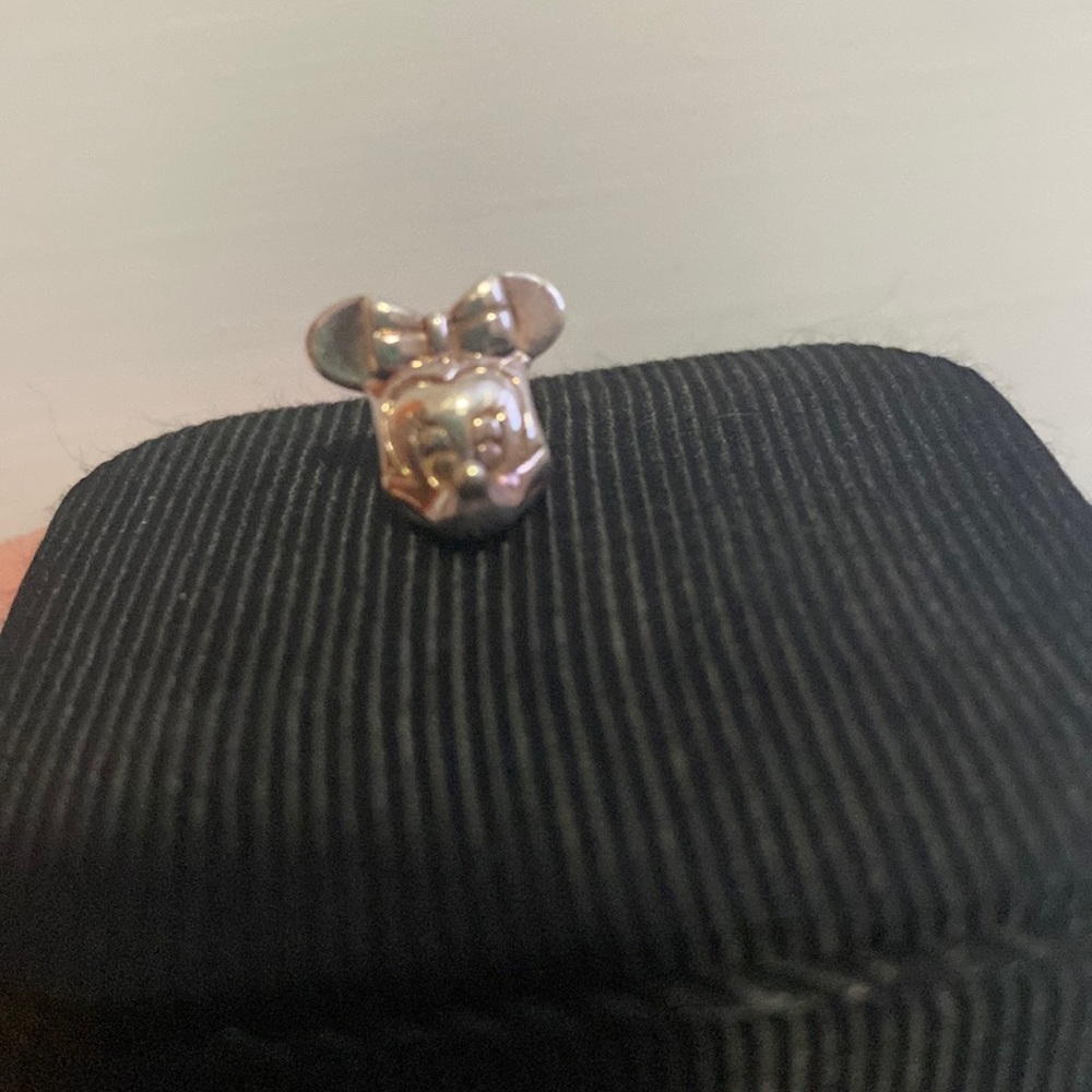 Chamilia DISNEY Minnie Mouse charm- can be used on Pandora bracelet